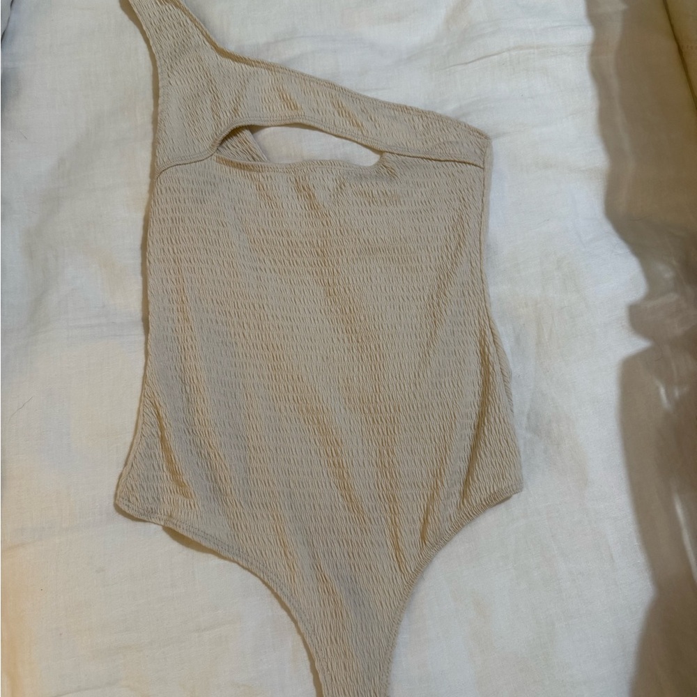 Le Lis One Shoulder Beige Bodysuit